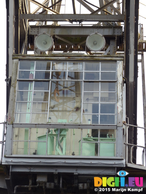 FZ011664 Old crane by M Shed, Bristol Floating Harbour